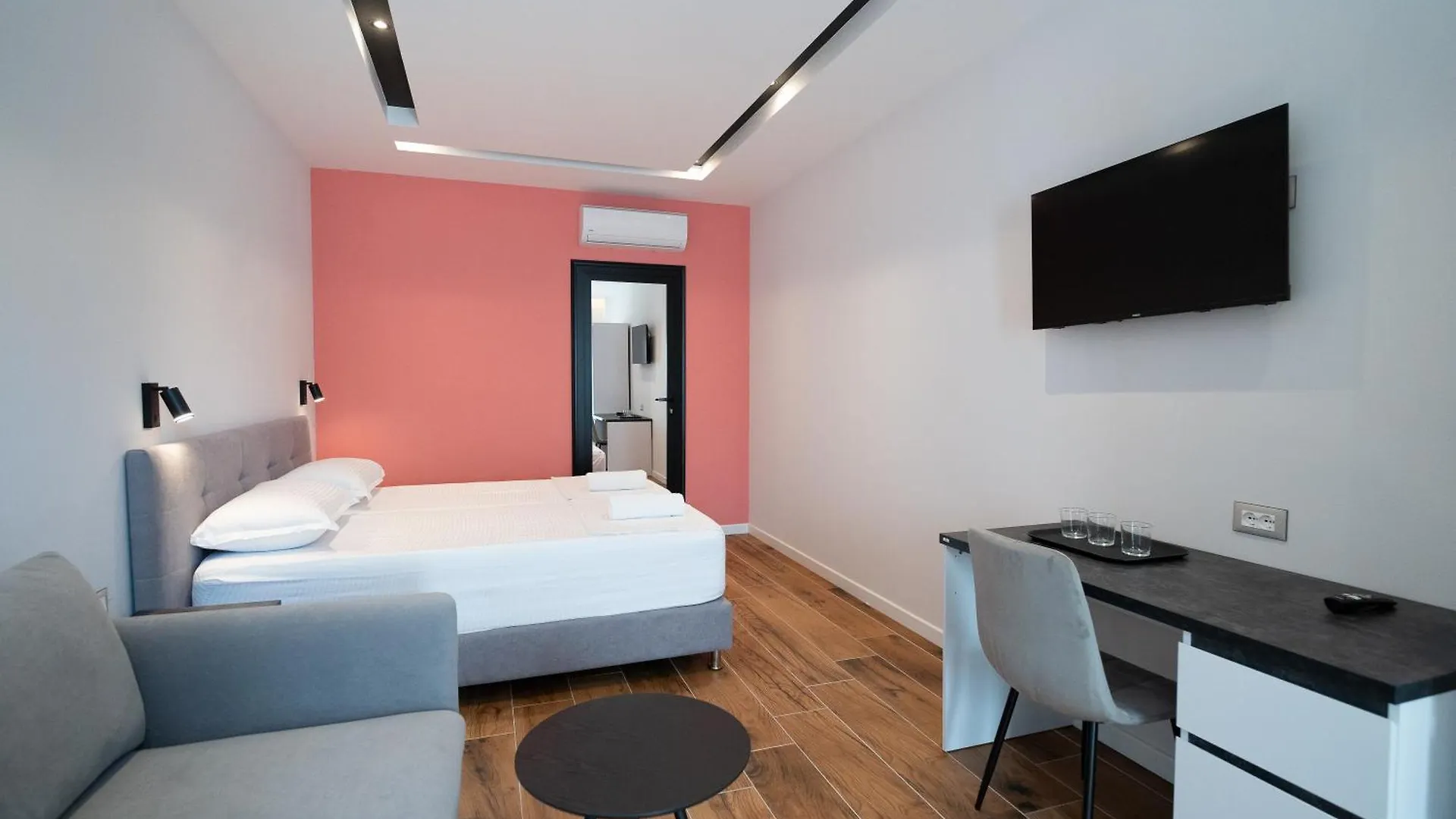 Hotel Luminosa Shkodër 3*,  알바니아