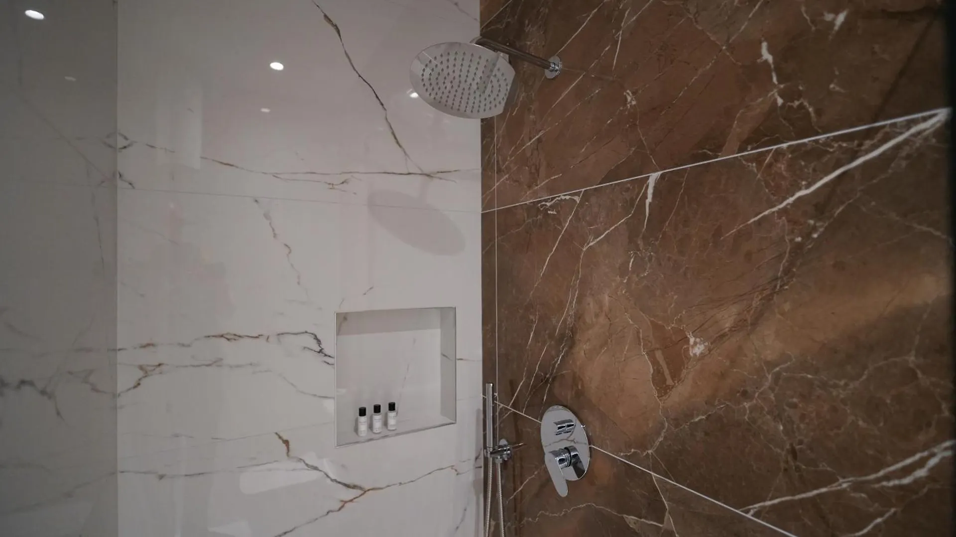 Hotel Luminosa Shkodër 알바니아